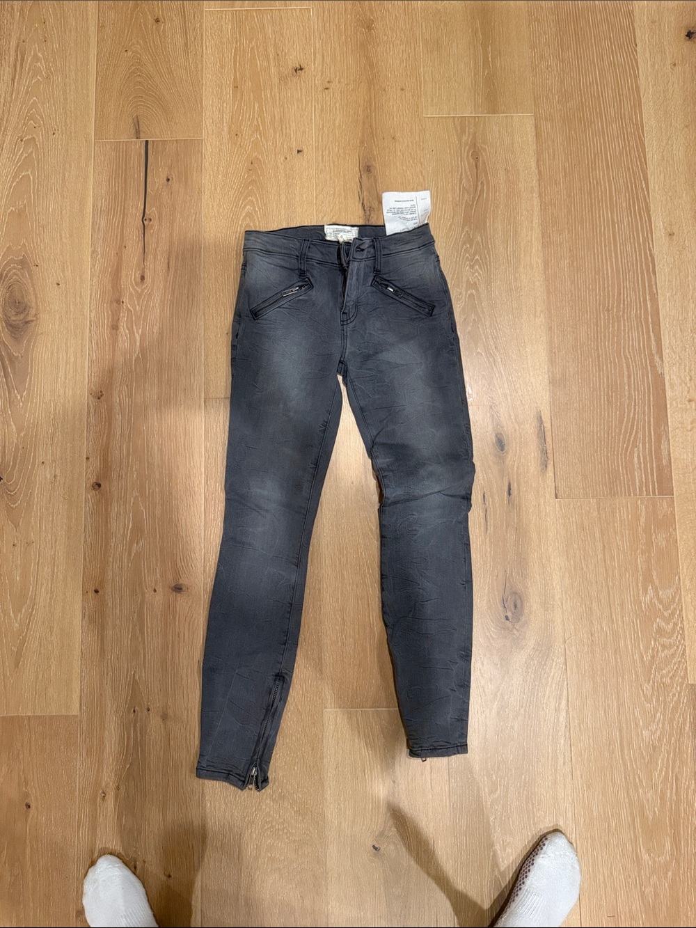 Current/Elliott Skinny Jeans in Washed Black